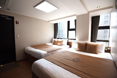 57 میئونگدنگ هستل