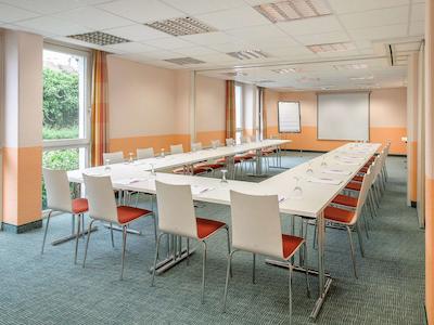 ایبیز استیلز اسپیر