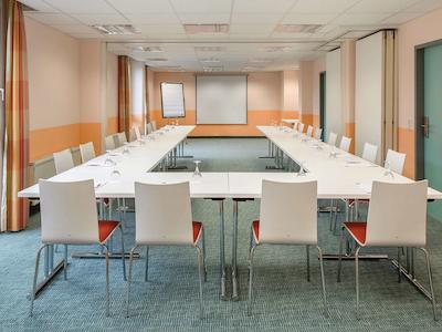 ایبیز استیلز اسپیر