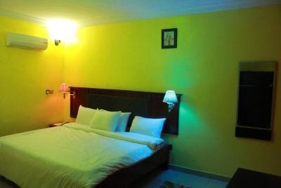 دفینیت دستینی هتل