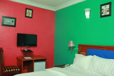 دفینیت دستینی هتل