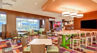 فیرفیلد این اند سویتز کاملوپز