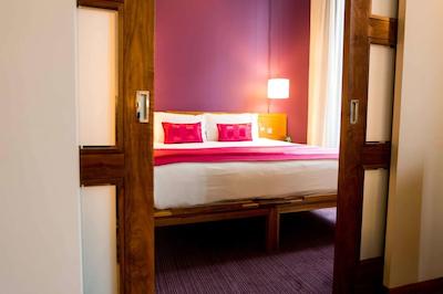 د ترافالگار است جامز لندن کوریو کالکشن بای هیلتون