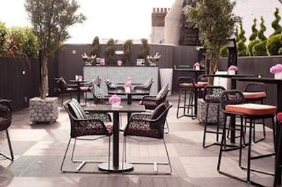 د ترافالگار است جامز لندن کوریو کالکشن بای هیلتون