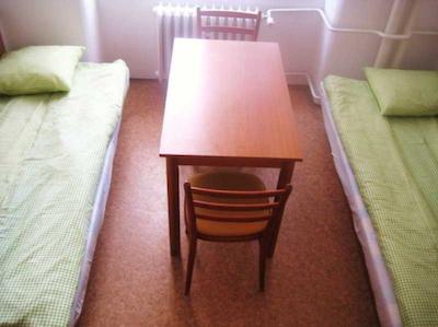 دیزی دیسی هستل پراها