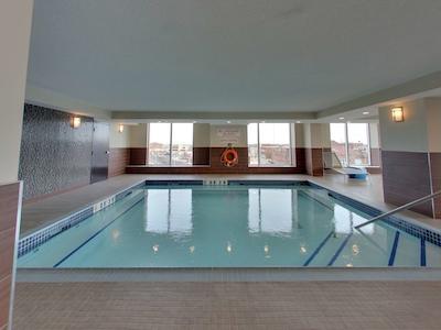 دوبلتری بای هیلتون ادمنتون دونتون