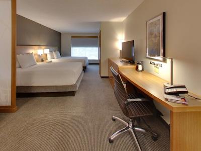 دوبلتری بای هیلتون ادمنتون دونتون