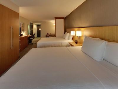 دوبلتری بای هیلتون ادمنتون دونتون