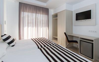 هتل سُرا داورادا