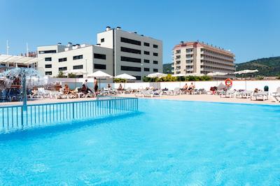 هتل سُرا داورادا