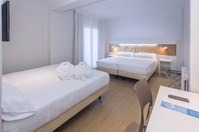 هتل سُرا داورادا