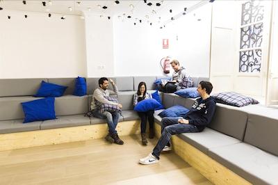 د ریور هستل