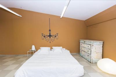 د ریور هستل