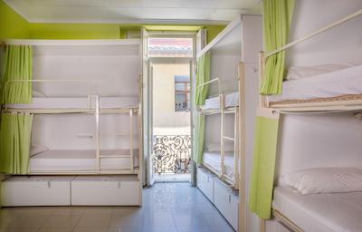 د ریور هستل