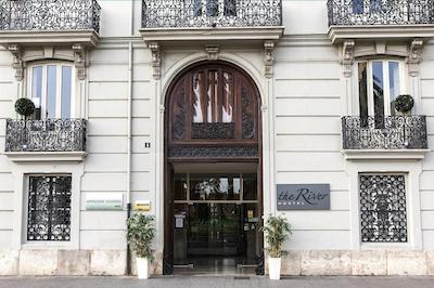 د ریور هستل