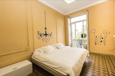 د ریور هستل