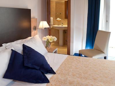 ک-هتلز کلوب هوس