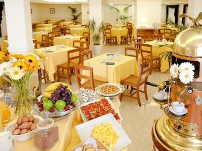 ک-هتلز کلوب هوس