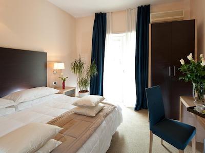 ک-هتلز کلوب هوس