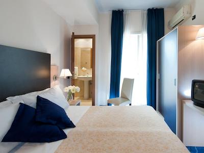 ک-هتلز کلوب هوس