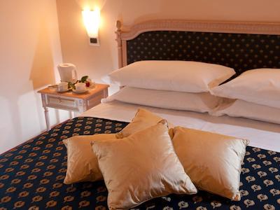 ک-هتلز کلوب هوس