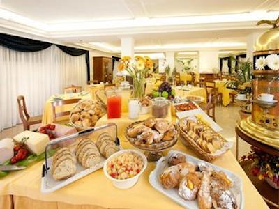 ک-هتلز کلوب هوس