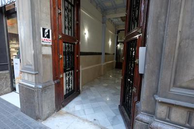 لنین هستل بارسلنا