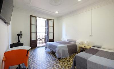 لنین هستل بارسلنا