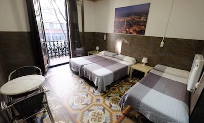 لنین هستل بارسلنا