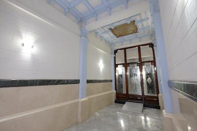 لنین هستل بارسلنا