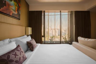 آدلفی فورتی-ناین