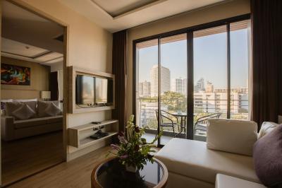 آدلفی فورتی-ناین