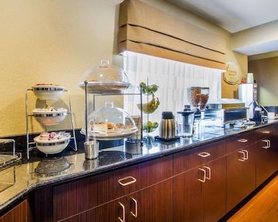 اسلیپ این آیرپرت