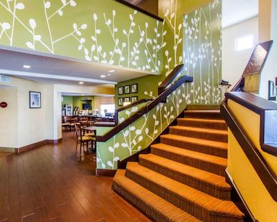 اسلیپ این آیرپرت