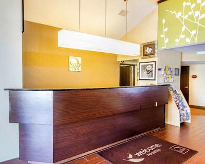 اسلیپ این آیرپرت