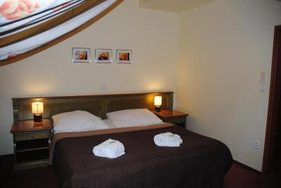 اوگوستوز ات اُتو