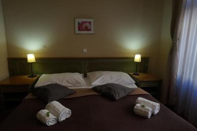 اوگوستوز ات اُتو