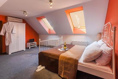 اوگوستوز ات اُتو