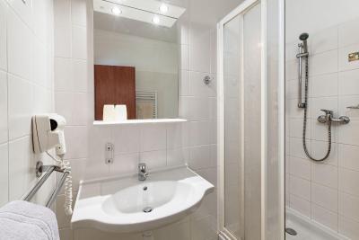 اوگوستوز ات اُتو