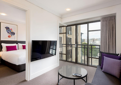 اوانی مترپلیز اوکلاند رسیدنسز