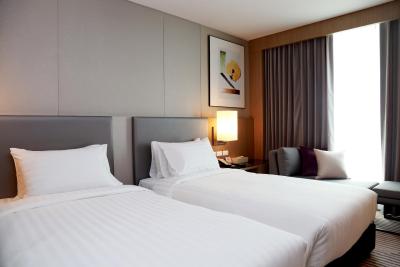 میراکل گرند کانونشن هتل