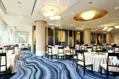 میراکل گرند کانونشن هتل