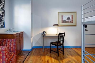 سنترال پارک وست هستل