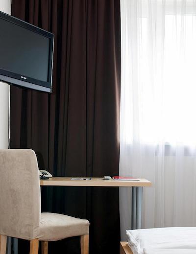 نووم هتل لیچتبورگ برلین ام کورفورستندام