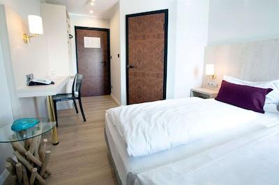 اردتل انا ناوتیک