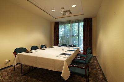 ماکسکس هتل جنا