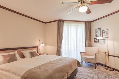 ماکسکس هتل جنا