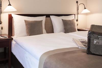 ماکسکس هتل جنا