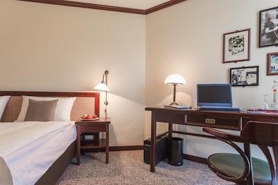 ماکسکس هتل جنا