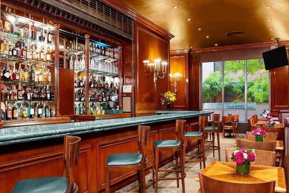 Park Lane Hotel